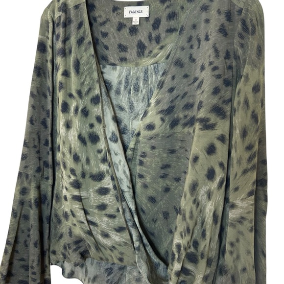 L'AGENCE Olive Leopard Print Blouse - Picture 11 of 16